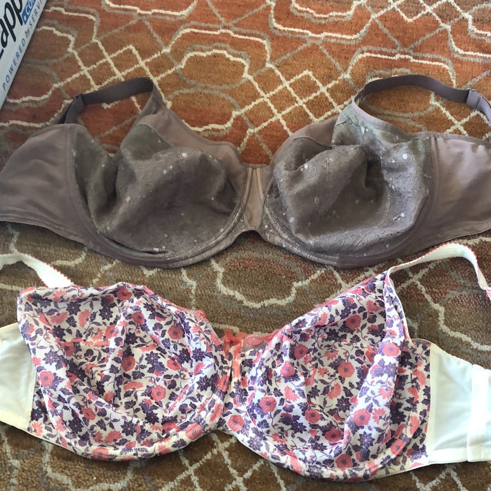 Bras - Picture 2 of 5